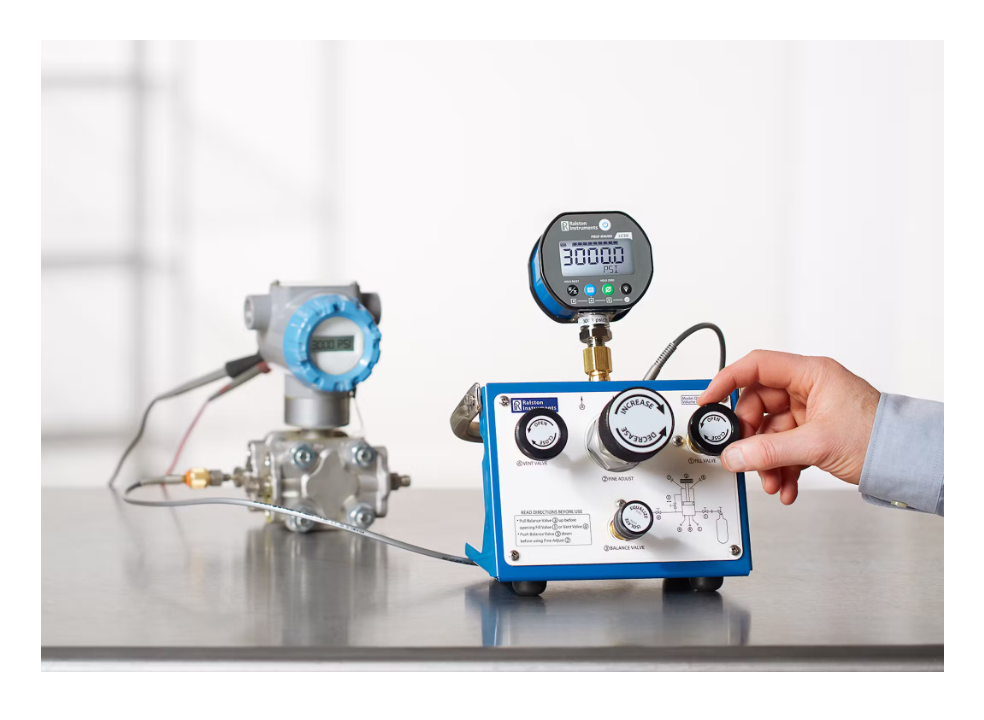 Ralston QTVC-KIT5-VN | Calibration kit QTVC volume controller | Range 500 psi / 3.5 MPa | LC20 digital gauge (0.1% of Full Scale Accuracy)