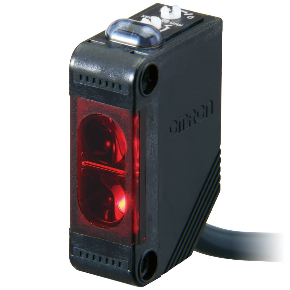 OMRON E3Z-R81 2M | Photoelectric sensor, retro-reflective, 4 m, DC, 3-wire, PNP, 2 m cable (requires reflector & bracket)