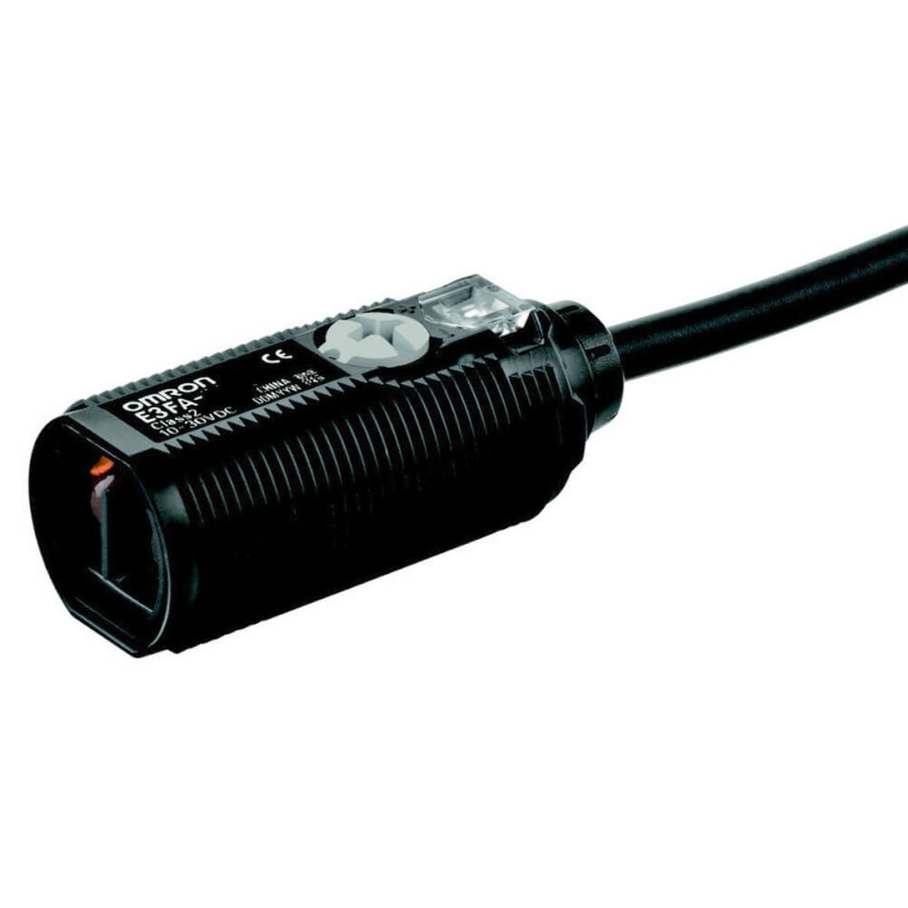 OMRON E3FA-RP11 2M | Photoelectric sensor, M18 axial, plastic body, red LED, retro-reflective, 0.1-4m, PNP, L-ON/D-ON selectable, 2m cable