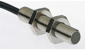 Omron E2AS18LS08WPC12M, Inductive Threaded Barrel Proximity Sensor, M18, 8 mm Detection, NPN NO, 12 → 24 V dc