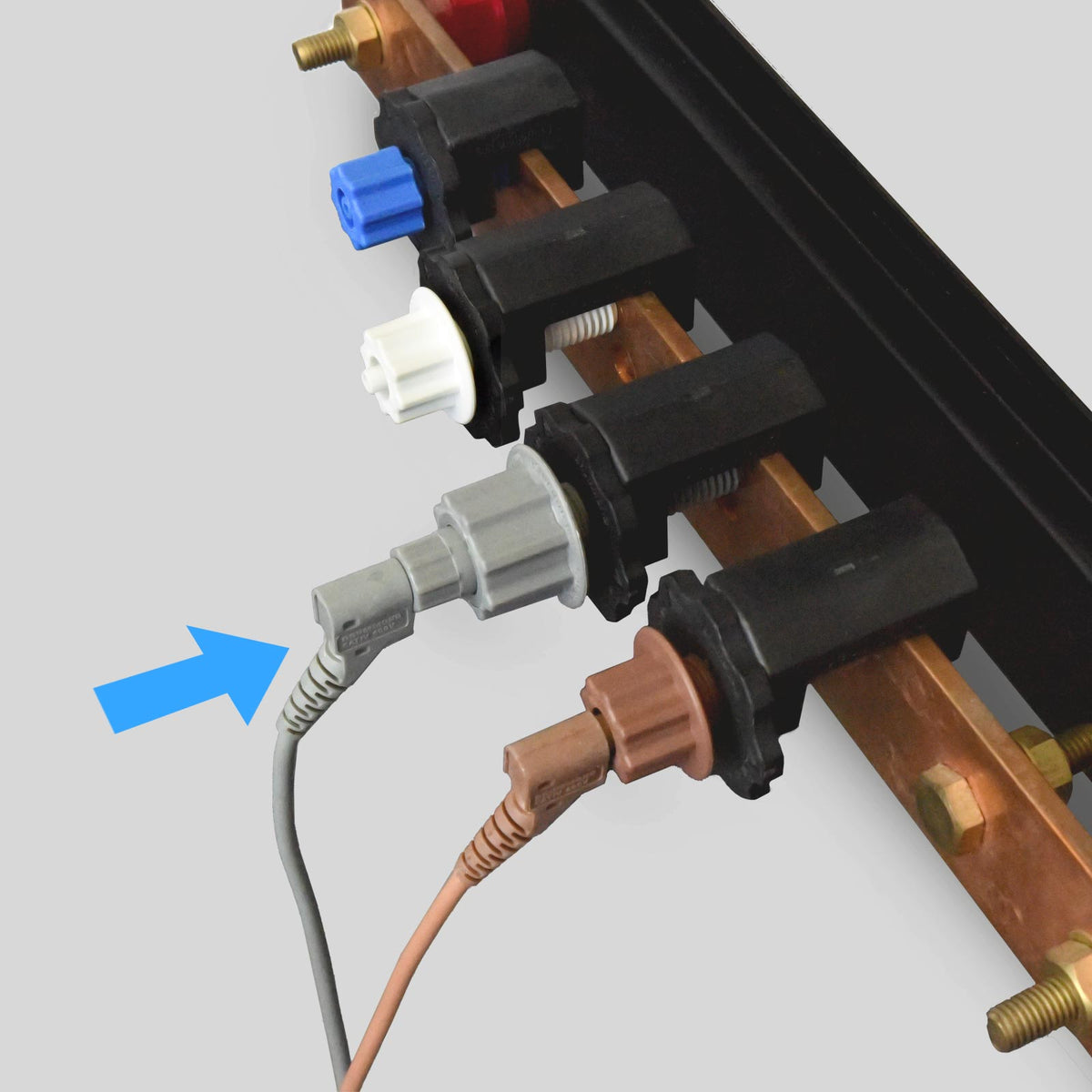 Martindale DRUGCLAMP-F0.5-BR | Drummond Fused G-Clamp | Brown, 0.5 A Fuse, 4 mm Socket - generaltechuae (3)