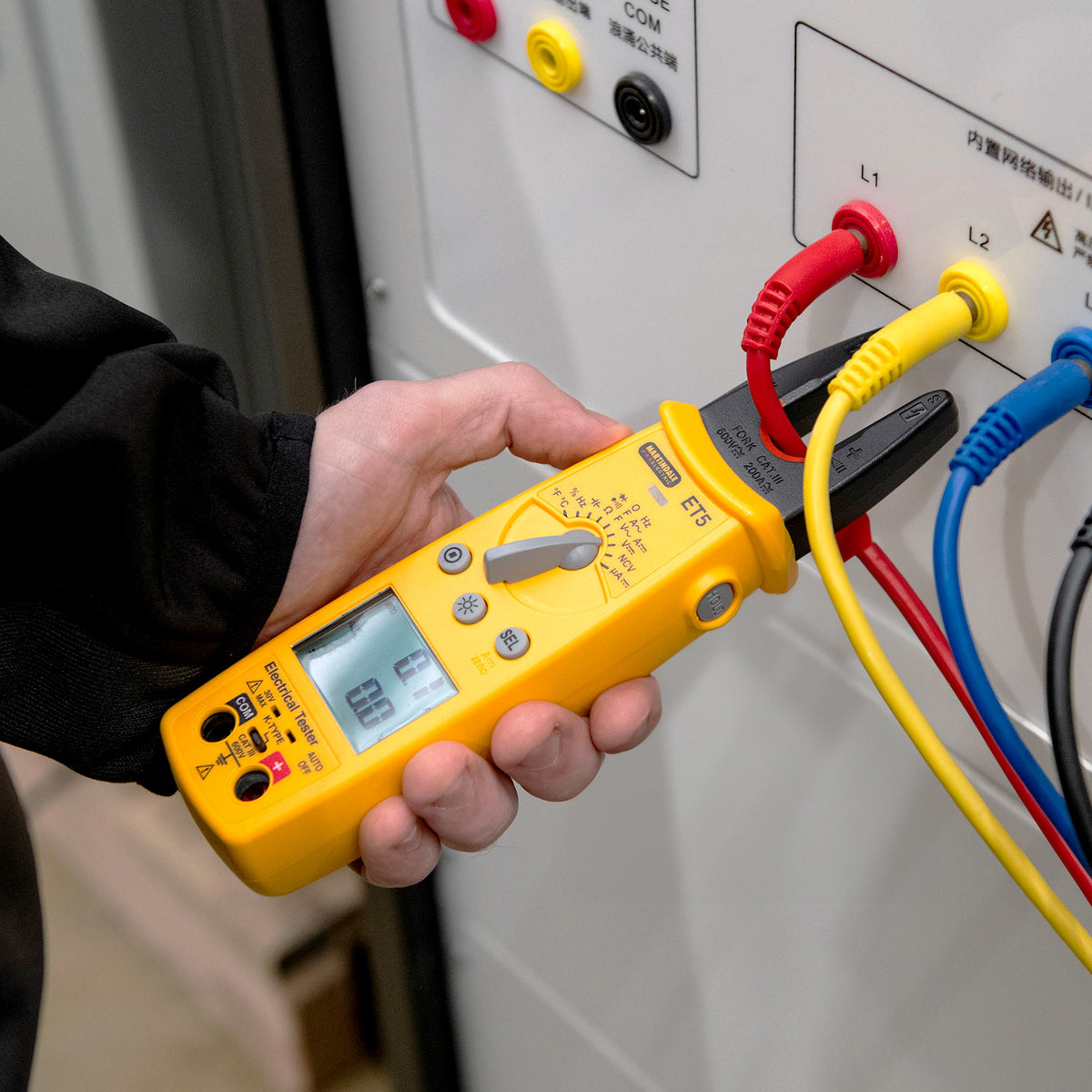 Martindale MARET5 | ET5 Open-Jaw Electrical Tester | 200A AC/DC, Temperature - generaltechuae (2)