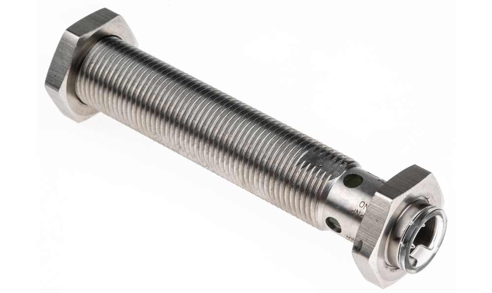 Omron E2AS12LS04M1B1, Inductive Threaded Barrel Proximity Sensor, M12, 4 mm Detection, PNP NO, 12 → 24 V dc