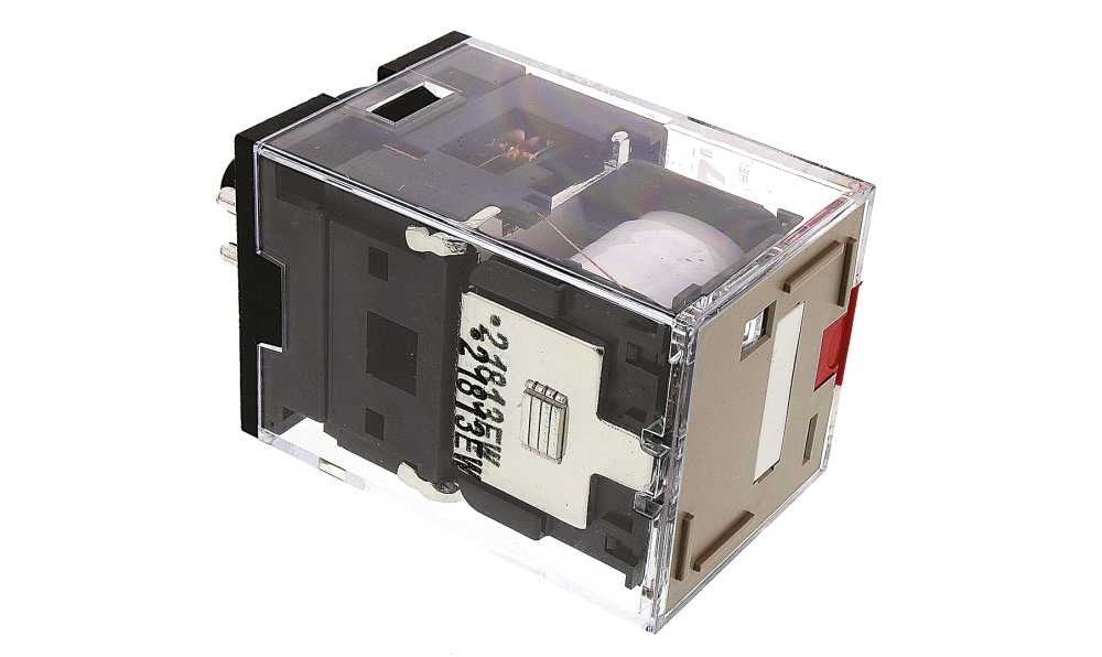 Omron MKS2PIN 110VAC, Plug In Power Relay, 110V ac Coil, 10A Switching Current, DPDT