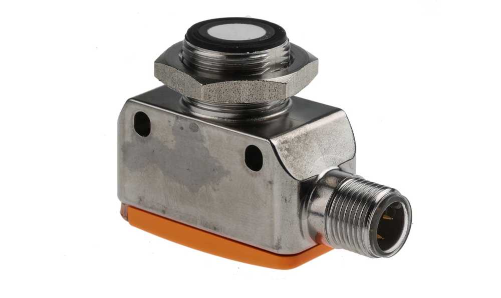 ifm UGT585, Ultrasonic Block Proximity Sensor, M18, 1.2 m Detection, PNP NO/NC, 10 → 30 V dc