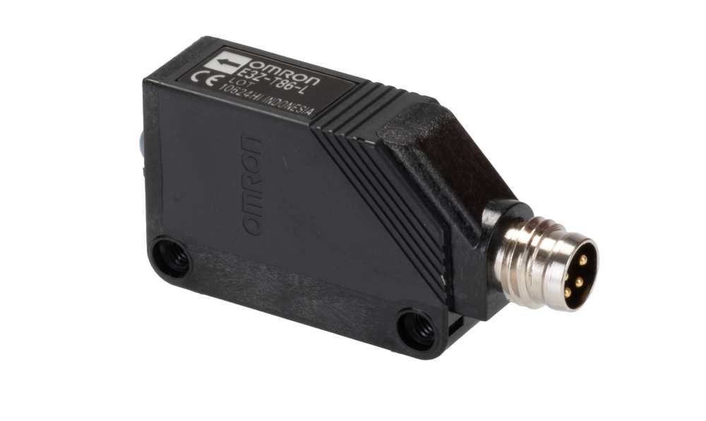 Omron E3Z-T86-L, Through Beam Photoelectric Sensor, Block Sensor, 15 m Detection Range
