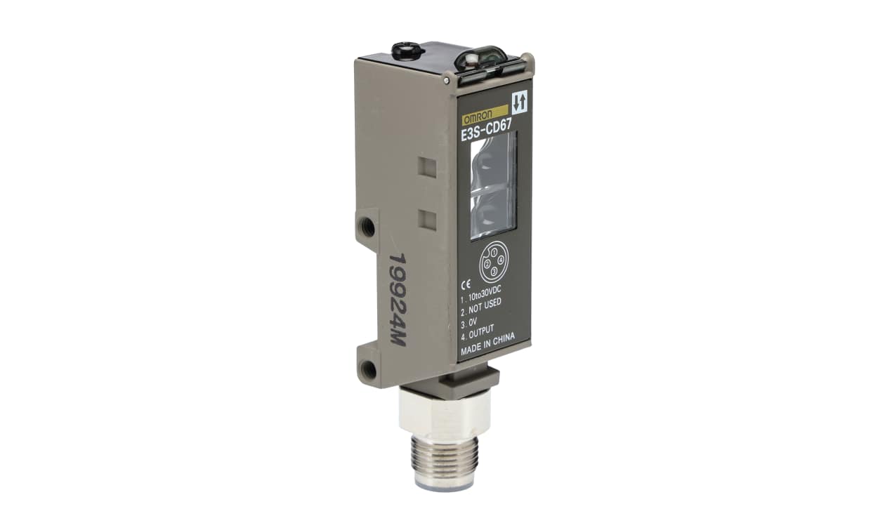 Omron E3S-CD67, Diffuse Photoelectric Sensor, Block Sensor, 2 m Detection Range