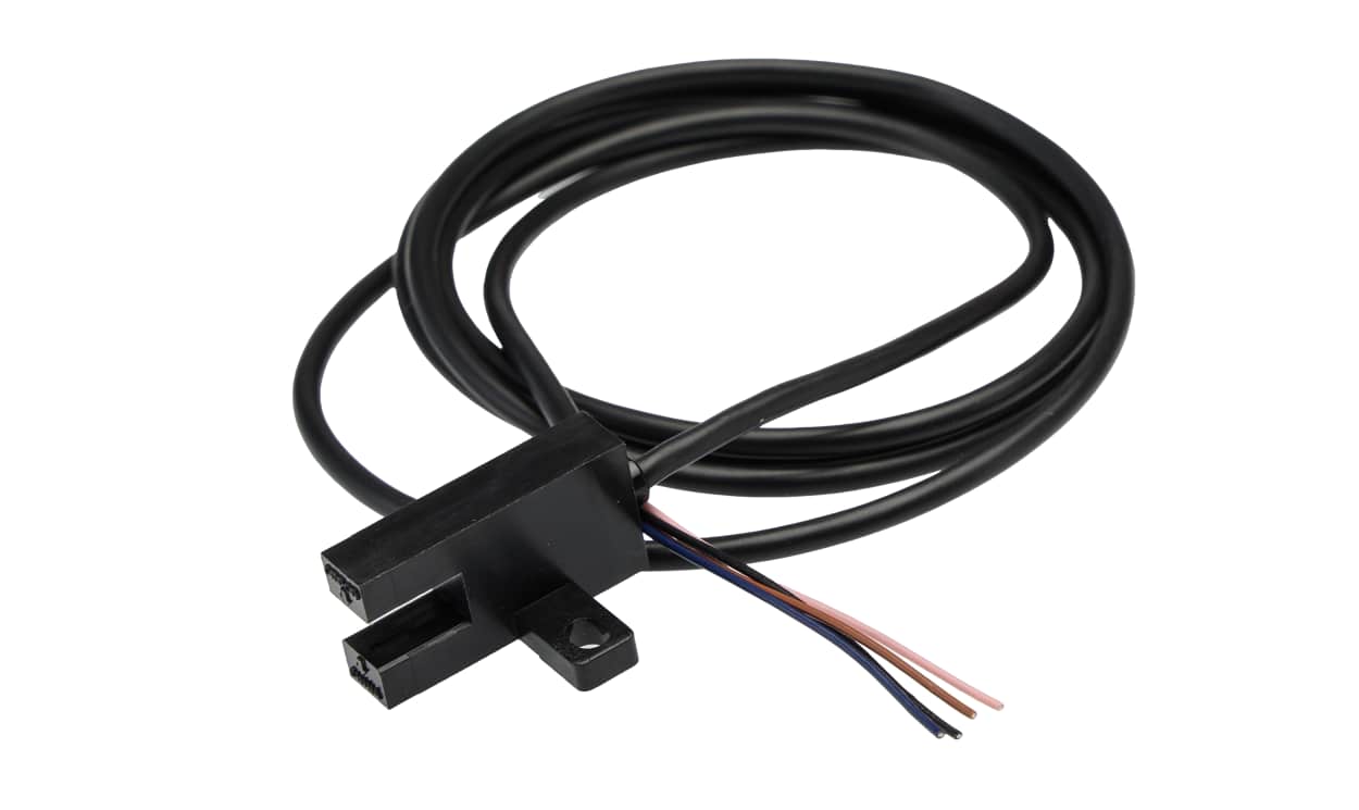 Omron EE-SX672P-WR 1M, Through Beam Photoelectric Sensor, Slot Sensor, 5 mm Detection Range - generaltechuae