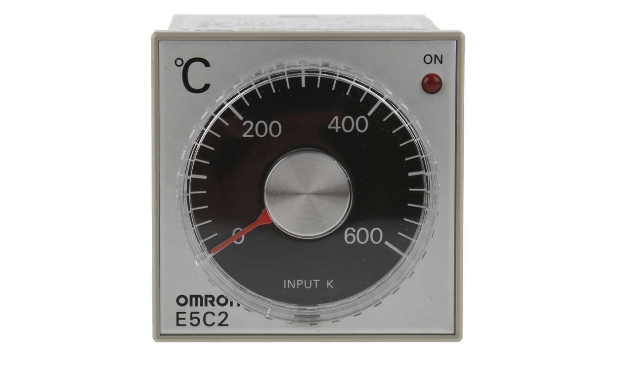 Omron E5C2-R20K 100-240VAC 0-600, E5C2 Panel Mount, Din-Rail Removable Socket On/Off Temperature Controller, 48 x 48mm Relay, 100 → 240 V ac Supply - generaltechuae