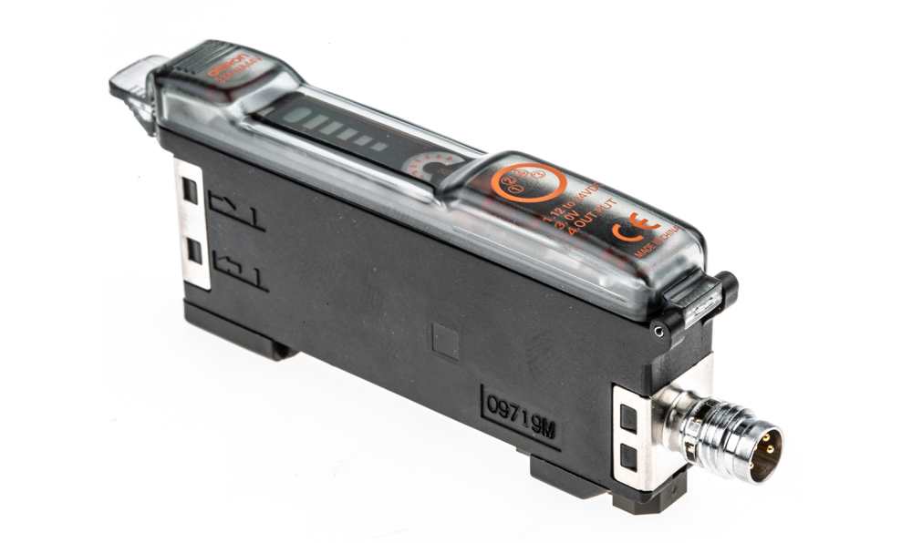 Omron E3X-NA44V, Fibre Optic Sensor, PNP Output, 12 → 24 V dc