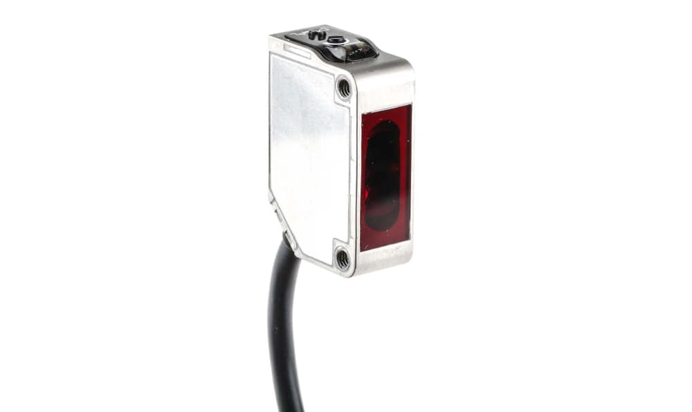 Omron E3ZM-R81 2M, Retroreflective Photoelectric Sensor, Block Sensor, 100 mm → 4 m Detection Range