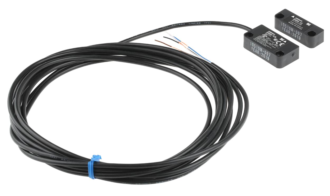 Omron D40A-1C5, D40A Series Magnetic Non-Contact Safety Switch, 24V dc, Polybutylene Terephthalate Housing, Cable