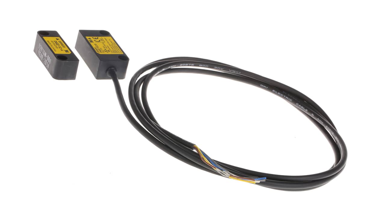 Omron D40Z-1C2, D40A Series Magnetic Non-Contact Safety Switch, 24V dc, Plastic Housing, Cable
