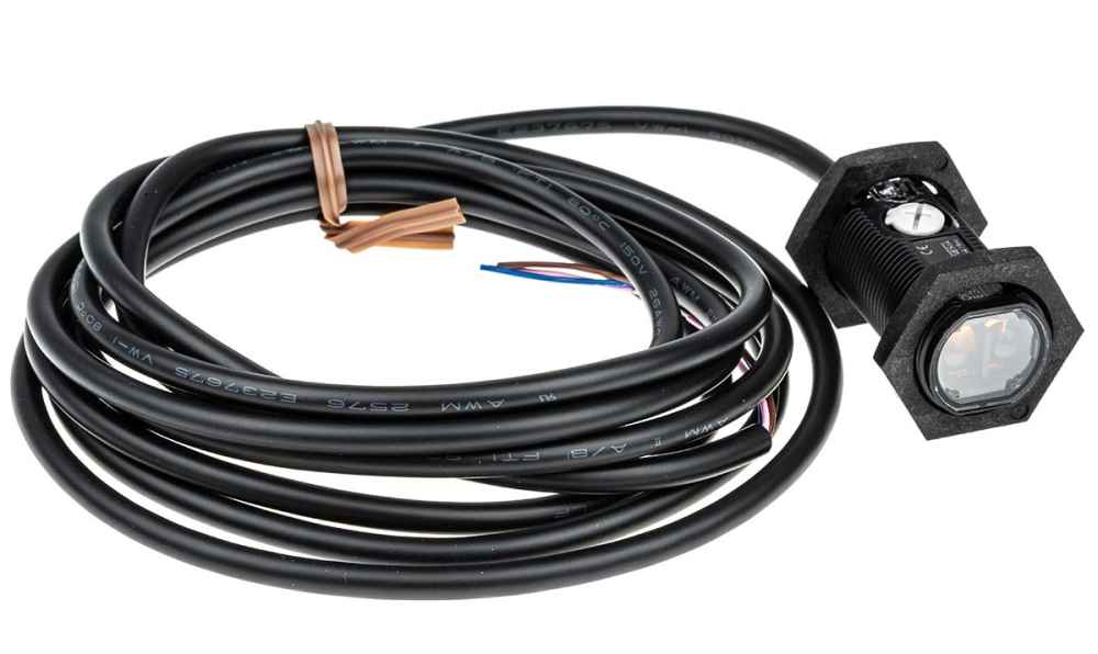 Omron E3FA-RN11 2M, Retroreflective Photoelectric Sensor, Barrel Sensor, 100 mm → 4 m Detection Range