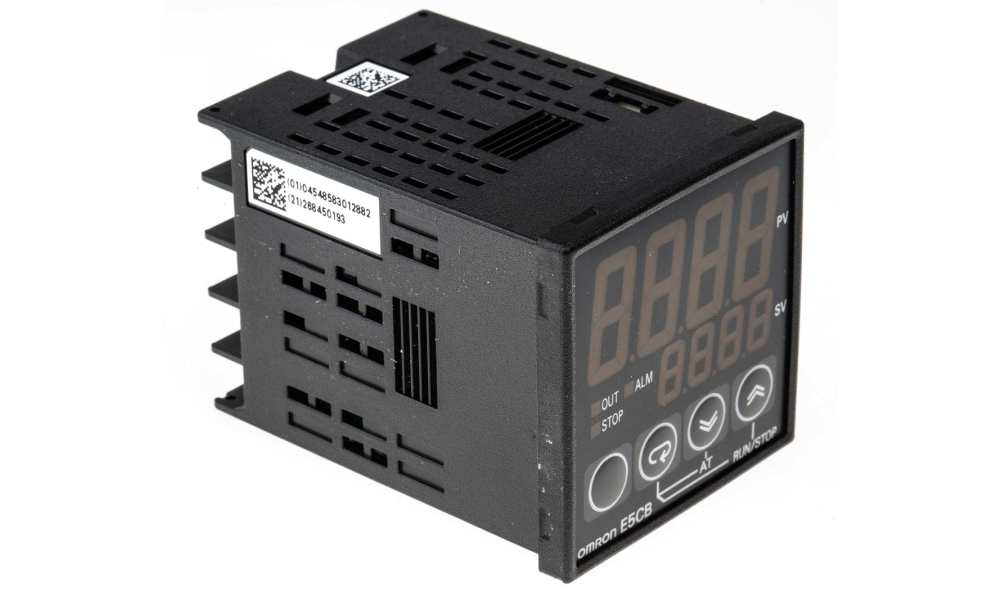 Omron E5CB-Q1P 100-240 VAC, E5CB Panel Mount PID Temperature Controller, 48 x 48mm, 1 Output SSR, Solid State Relay, Logic, 100 → 240 V ac