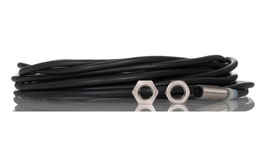 Omron E2A-S08KS02-WP-C1 5M, Inductive Threaded Barrel Proximity Sensor, M8, 2 mm Detection, NPN NO, 12 → 24 V dc