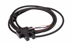 Omron EE-SX670-WR 1M, Through Beam Photoelectric Sensor, Slot Sensor, 5 mm Detection Range