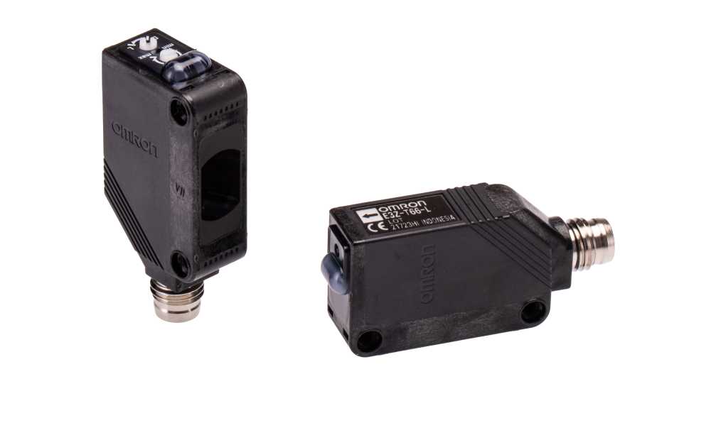 Omron E3Z-T66, Through Beam Photoelectric Sensor, Square Sensor, 15 m Detection Range