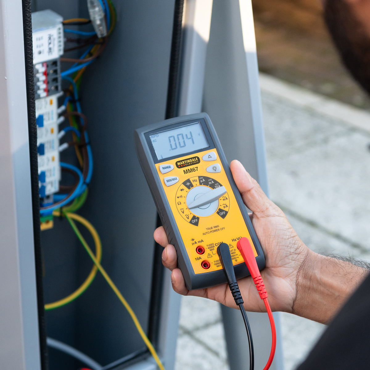 Martindale MARMM67 | MM67 True RMS Digital Multimeter | 600V, 10A, CAT III 600V - generaltechuae (3)