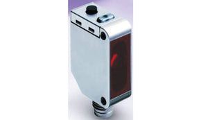 Omron E3ZM-V66, Diffuse Photoelectric Sensor, Block Sensor, 12 mm Detection Range