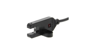 Omron EE-SX772P, Through Beam Photoelectric Sensor, Slot Sensor, 5 mm Detection Range