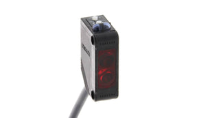 Omron E3Z-L81-IL3 2M, Diffuse Photoelectric Sensor, Block Sensor, 90 mm Detection Range