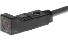 Omron E2S-W11 1M, Inductive Block Proximity Sensor, 1.6 mm Detection, 2-Wire NO, 12 → 24 V dc