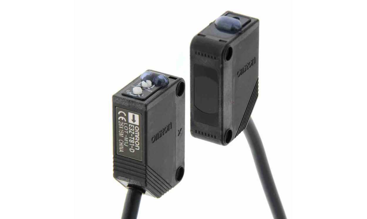 Omron E3Z-T81 5M, Through Beam Photoelectric Sensor, Block Sensor, 15 m Detection Range - generaltechuae