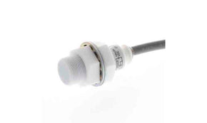 Omron E2FQ-X5F1, Inductive Threaded Barrel Proximity Sensor, M18, 5 mm Detection, PNP NO, 12 → 24 V dc