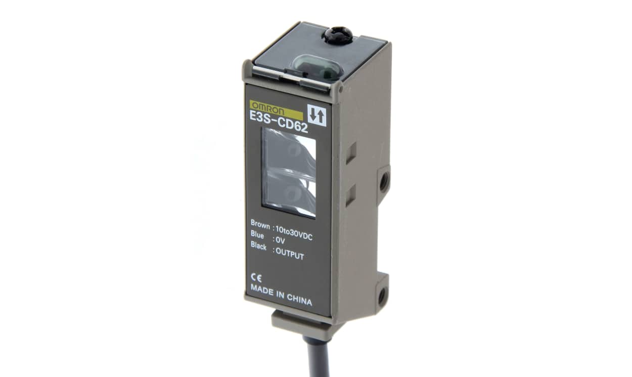 Omron E3S-CD62 2M, Diffuse Photoelectric Sensor, Block Sensor, 200 mm Detection Range