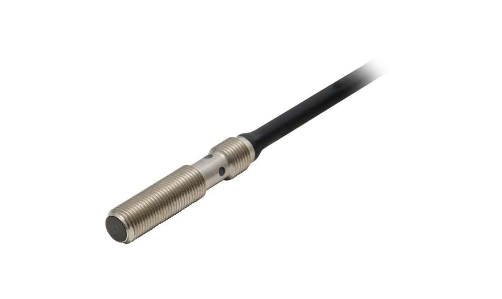 Omron E2E-S05S12-WC-C1 2M, Inductive Threaded Barrel Proximity Sensor, M5, 1.2 mm Detection, NPN NO, 10 → 30 V dc