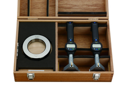Mitutoyo 568-969 Digital ABS Borematic bore gauge set, 3 to 4 inch range,
complete unit set