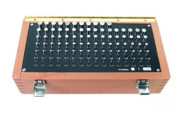 Mitutoyo 926-222 | Cylindrical Measuring Pin DIN 2269 | Incremental Set | Series 926 | Pieces 91 | Grade 2 | Hardness HRC 60 to 62 | Mass 3 kg